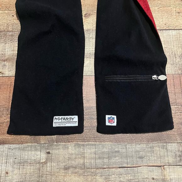 NFL Atlanta Falcons Jersey Zipped Pocket 60"x7" Little Earth Scarf - Picture 2 of 2